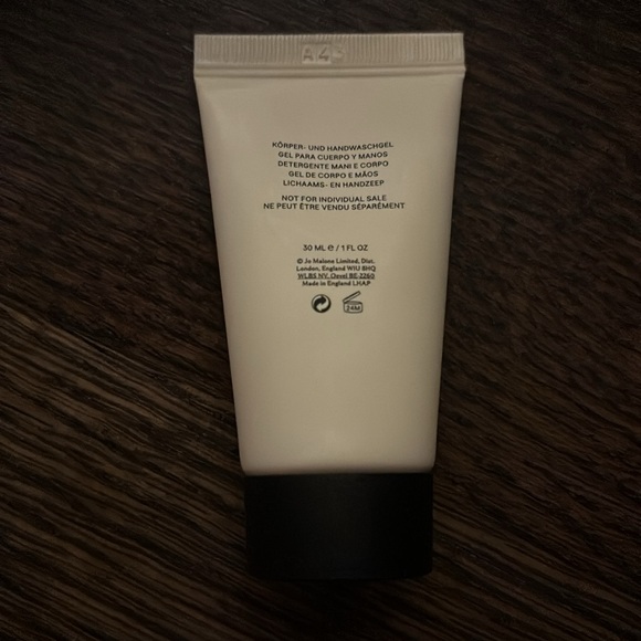 Jo Malone Gift Set (Lime, Basil & Mandarin) - Picture 5 of 7